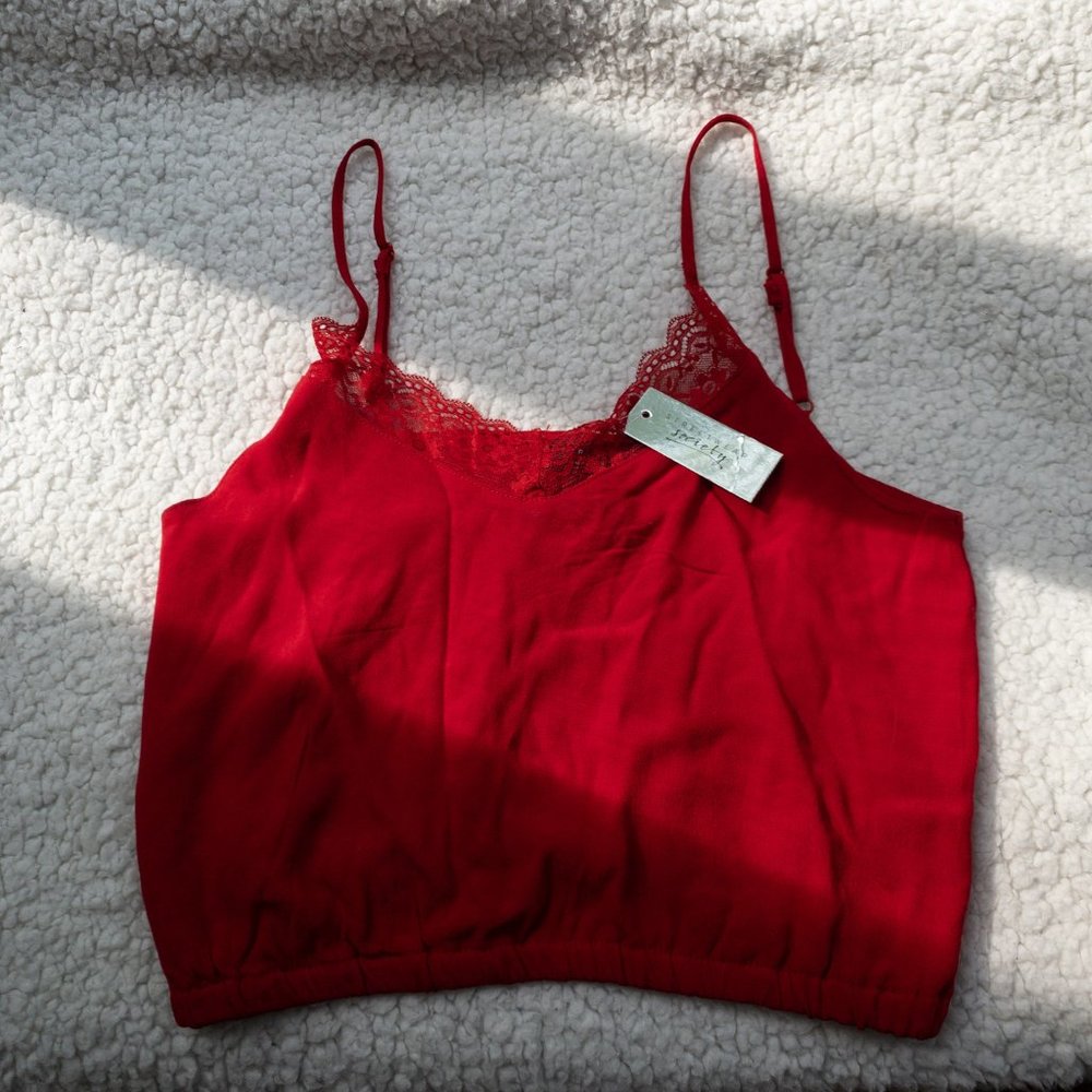 CROP TANK TOP